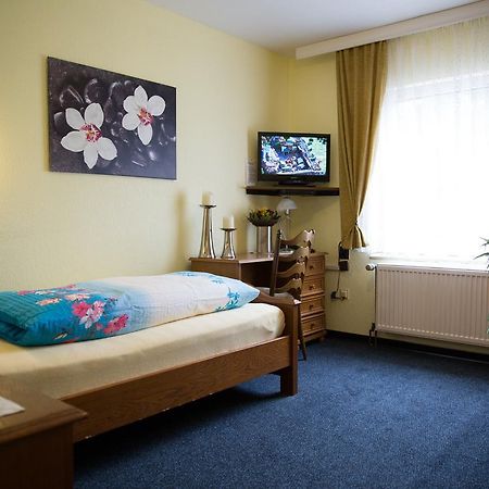 Hotel Zur Bruecke Krefeld Kültér fotó
