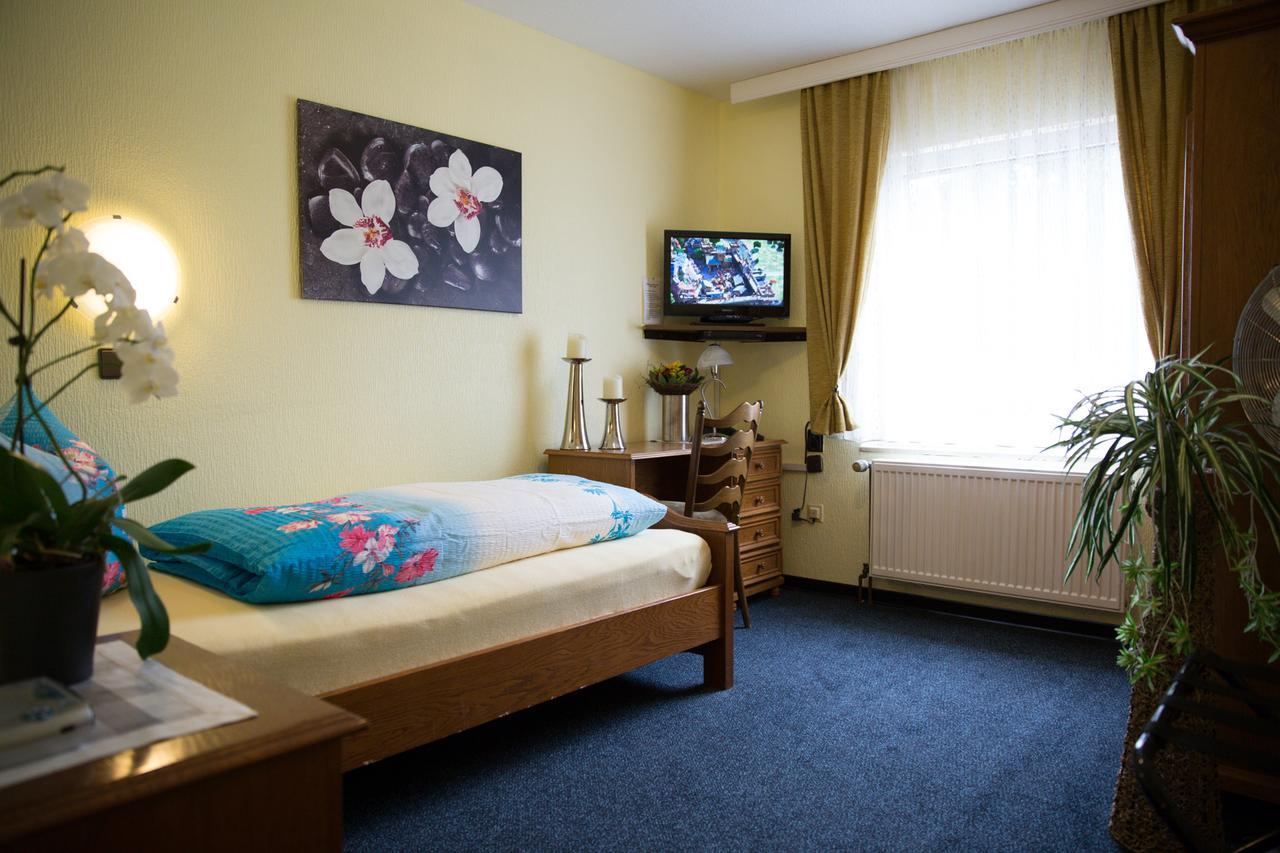 Hotel Zur Bruecke Krefeld Kültér fotó