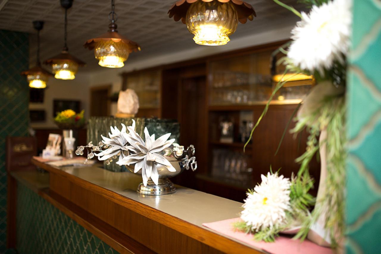Hotel Zur Bruecke Krefeld Kültér fotó